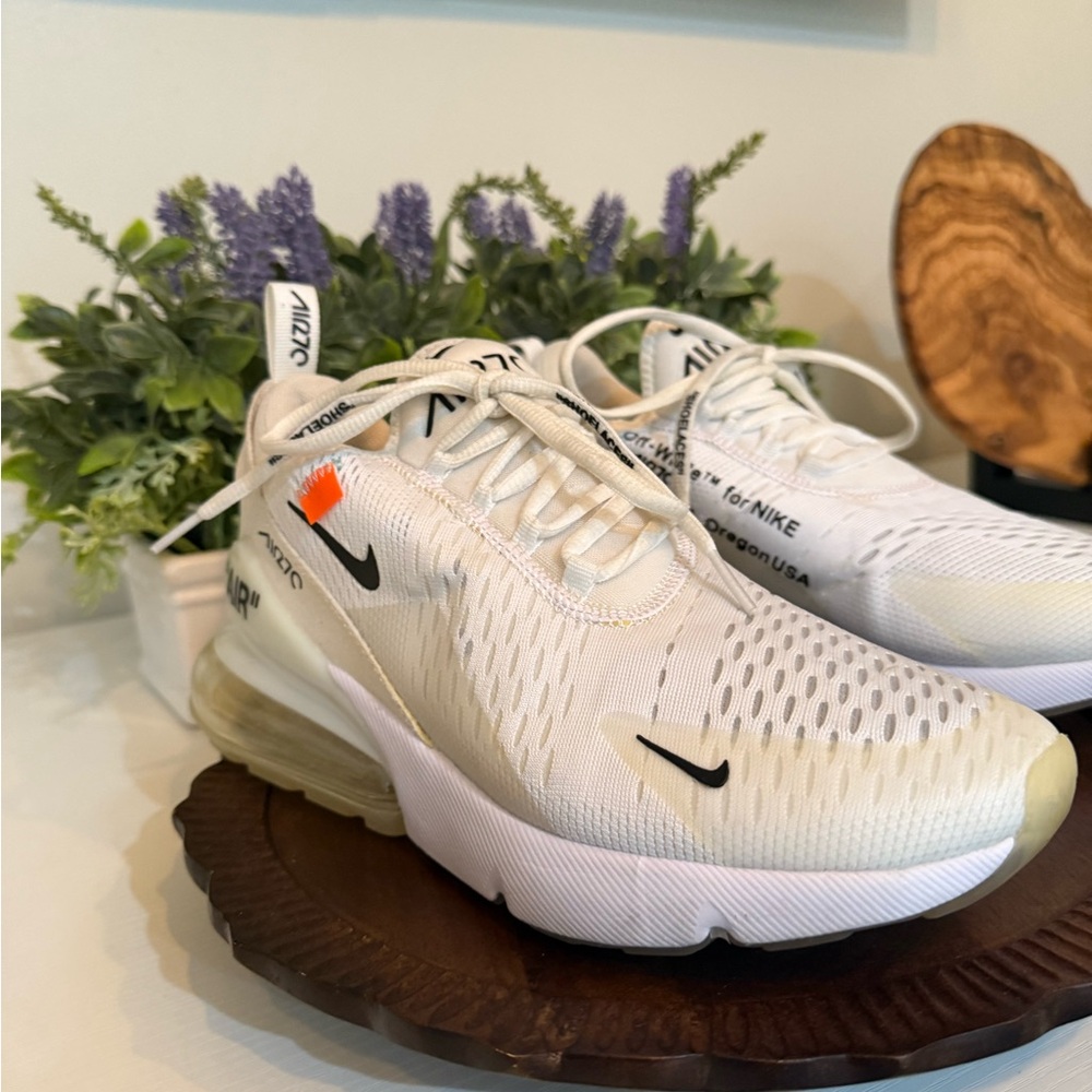 Nike White and Black Air Max 270 Sneakers